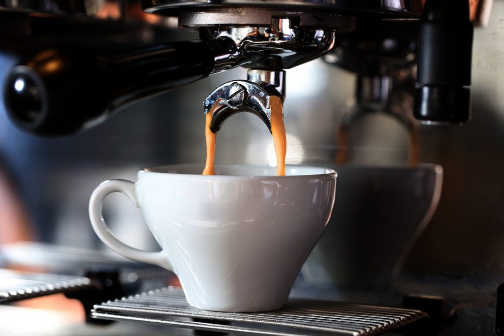 Do czego możesz wykorzystać espresso? Wzbogać je i przyrządzaj smaczne kawy!
