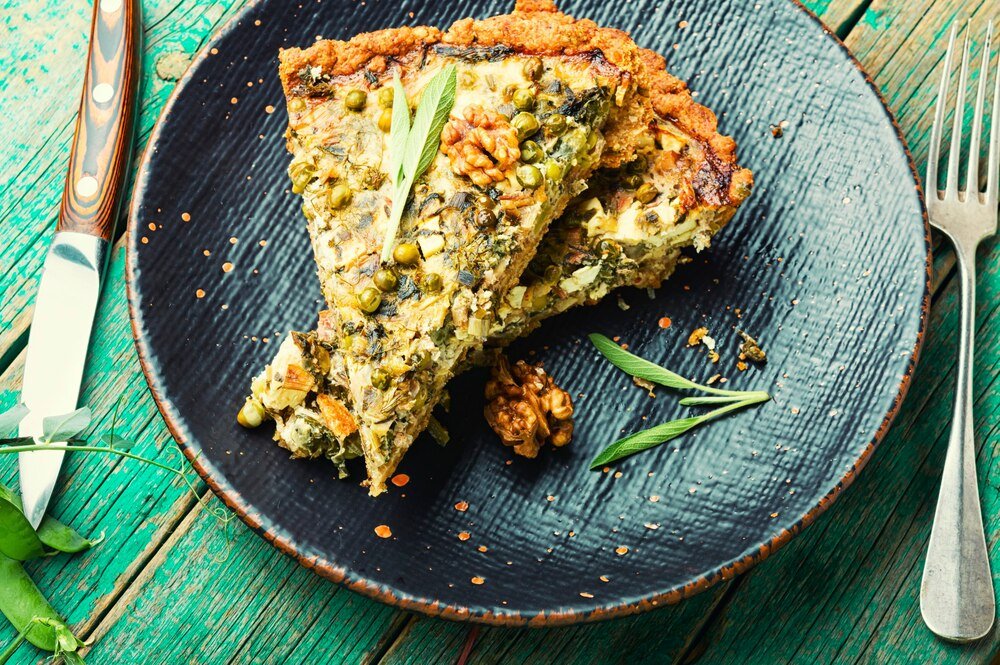 Tarta z kurczakiem i szpinakiem – przepis krok po kroku